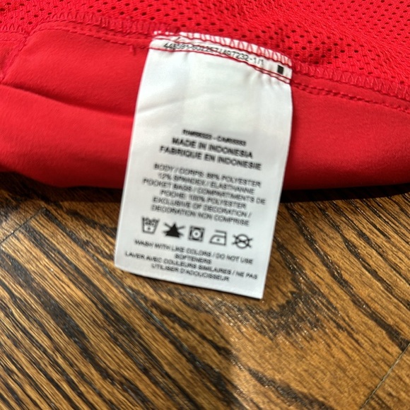 Red Nike board shorts - Picture 8 of 8